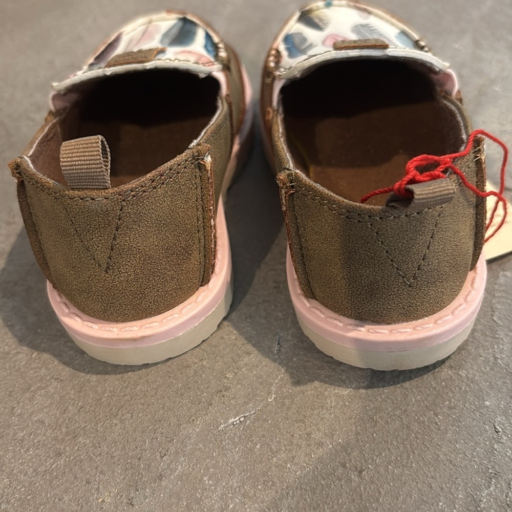 ARIAT Lil’ Stompers Anna cruisers,slip on,pull tab,feather print,rugged sole - Picture 3 of 13